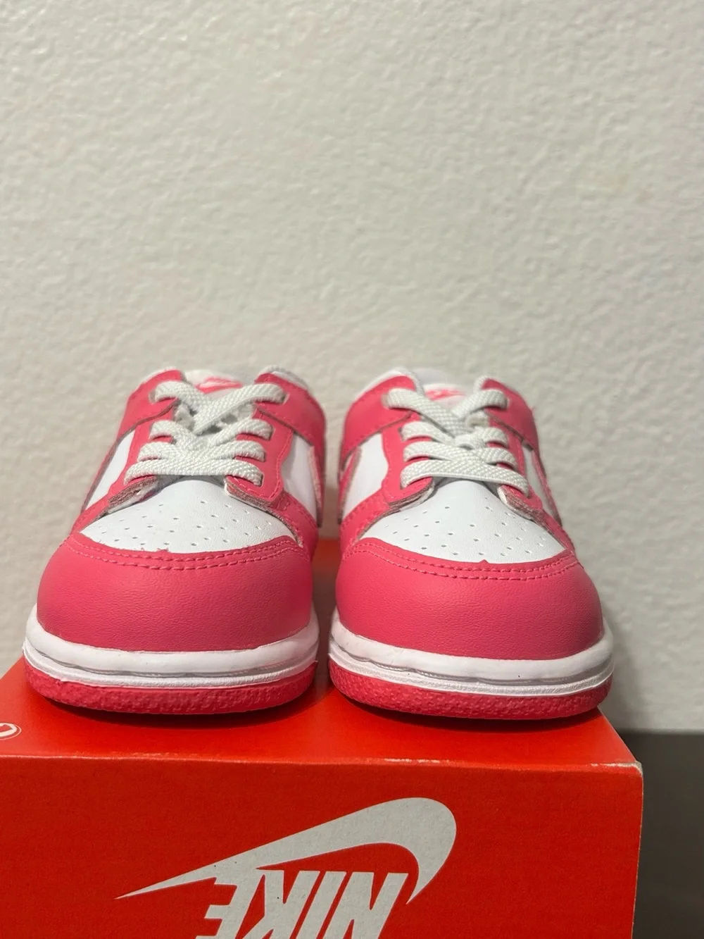 Nike Dunk Low White Laser Fuchsia Girls Toddler Sneakers Size 8C New Box